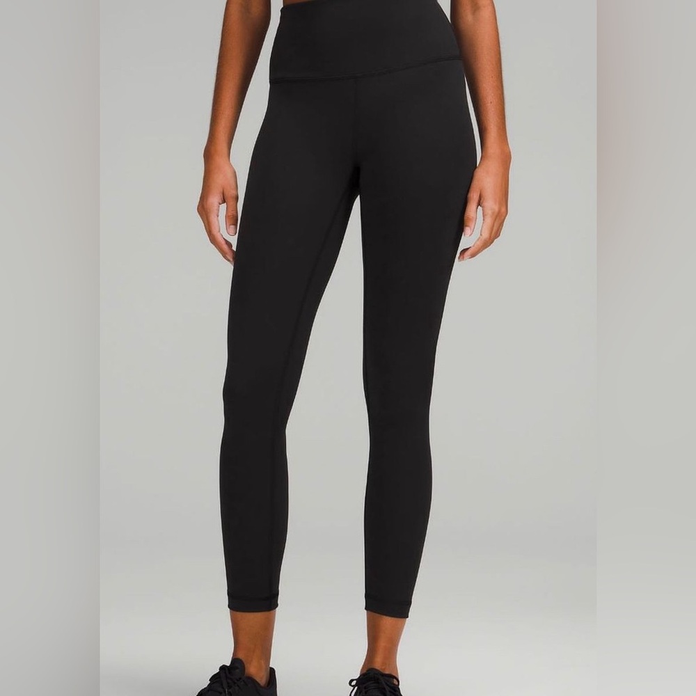 Lululemon wunder train leggings 23’ in size: 2